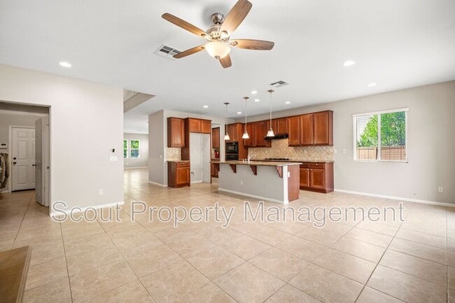 Building Photo - 44704 Mumm St