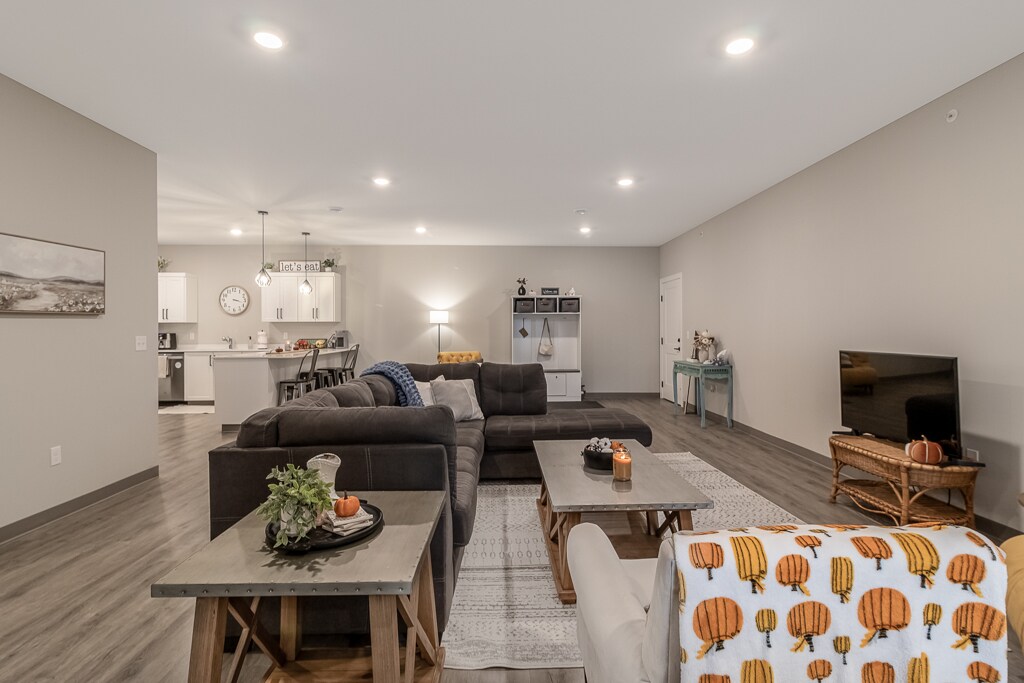 Building Photo - 1570 Stadium Ln