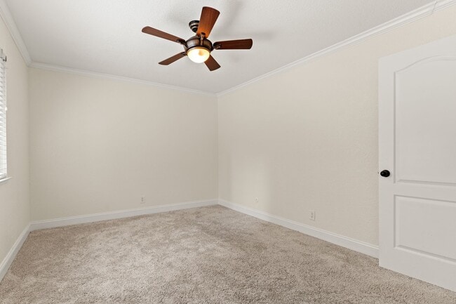 Building Photo - Pleasanton 2BD Townhouse w/ Granite Kitchen, Plank Floors, Community Amenities & Top Schools