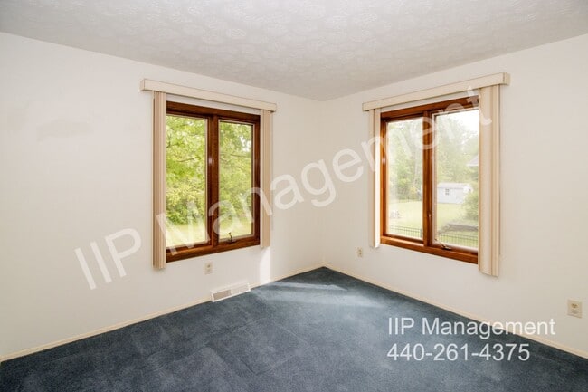 Building Photo - 10247 Danvers Dr