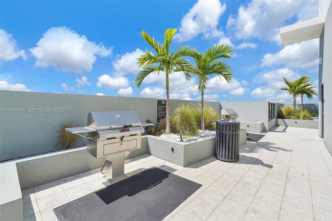 Building Photo - 307 SW 5th St