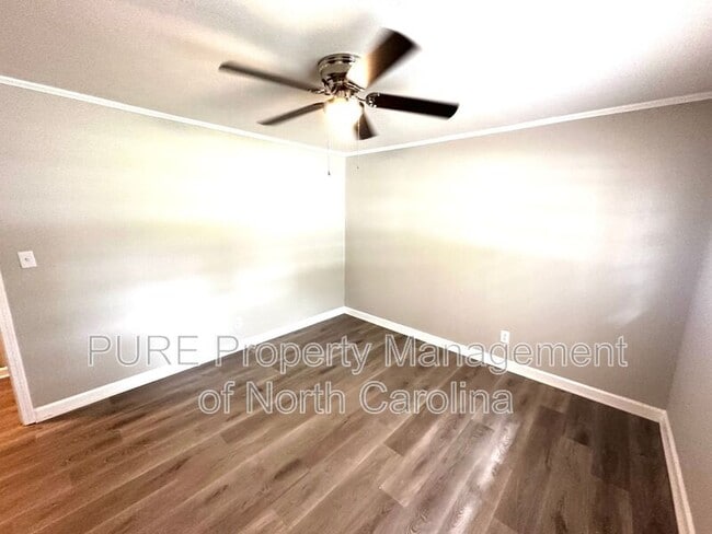 Building Photo - 108 Mendota Ave