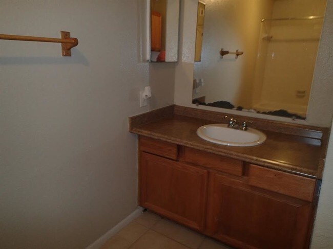 Building Photo - 9803 Club Creek Dr