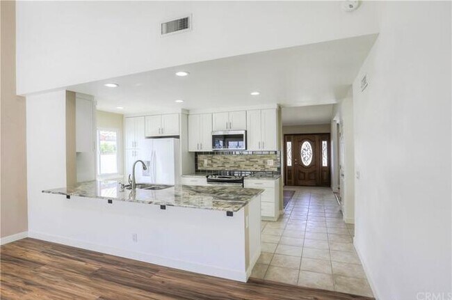 Building Photo - 14852 Rattan St