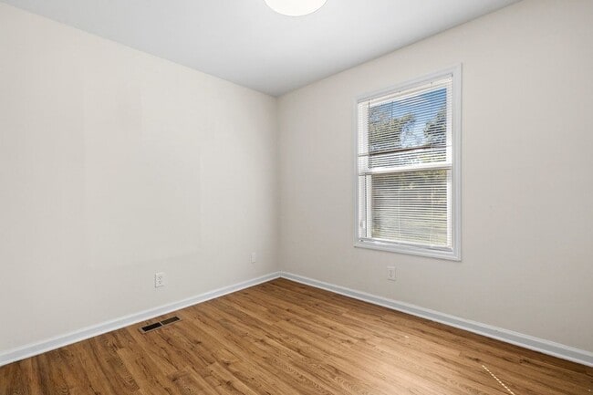 Building Photo - 306 Ave B