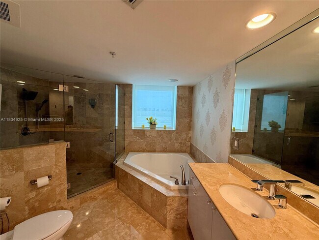 Building Photo - 1745 E Hallandale Beach Blvd