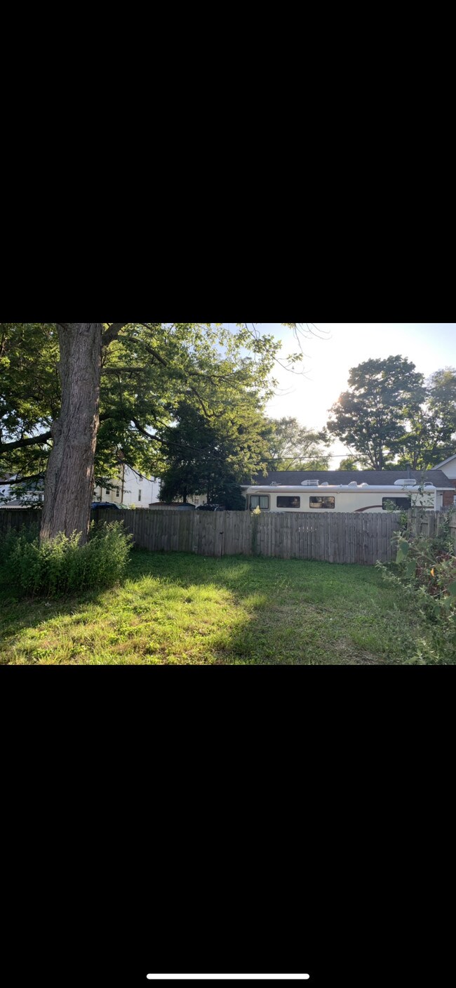 Building Photo - 2635 N Missouri Ave