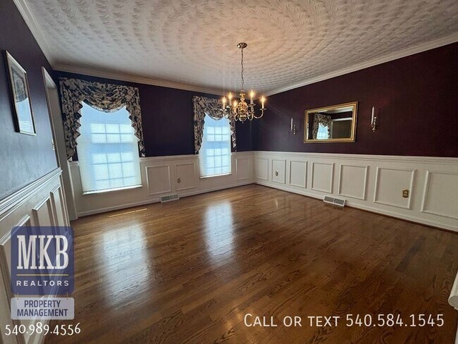 Building Photo - 5175 Lakeland Dr