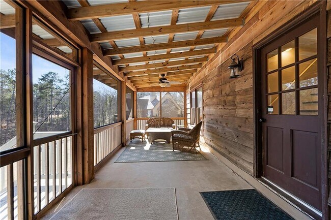 Building Photo - 4035 Lacey Dr