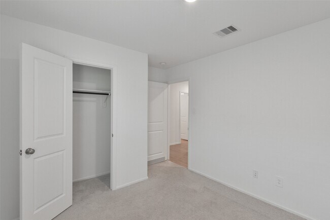 Building Photo - 747 Hackberry Br Ct