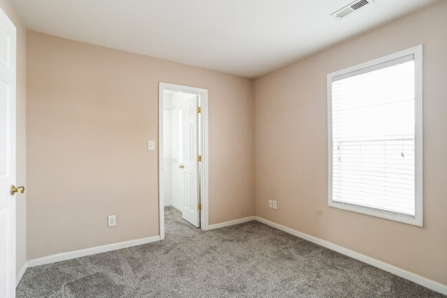 Building Photo - 10030 Orchard Grass Ct