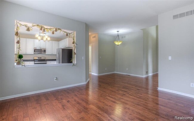 Building Photo - 38476 Lynwood Ct