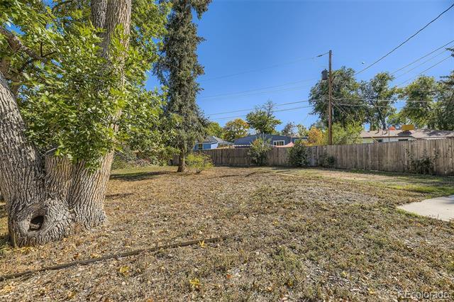 Building Photo - 1300 S Holly St