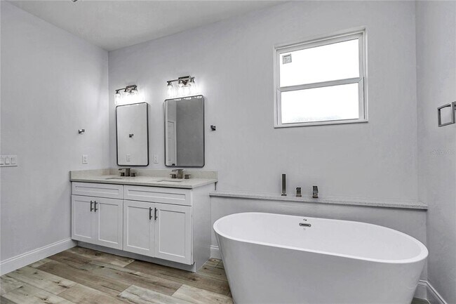 Building Photo - 16276 SW 17th Terr Rd