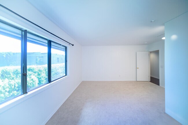 Building Photo - Greenleaf House: A Sustainable and Eco-Friendly Home!