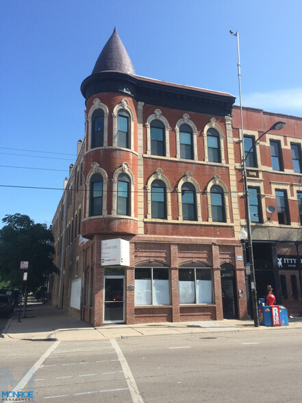 Building Photo - 1044 W 18th St