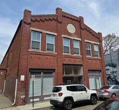 Building Photo - 302 Goshen St