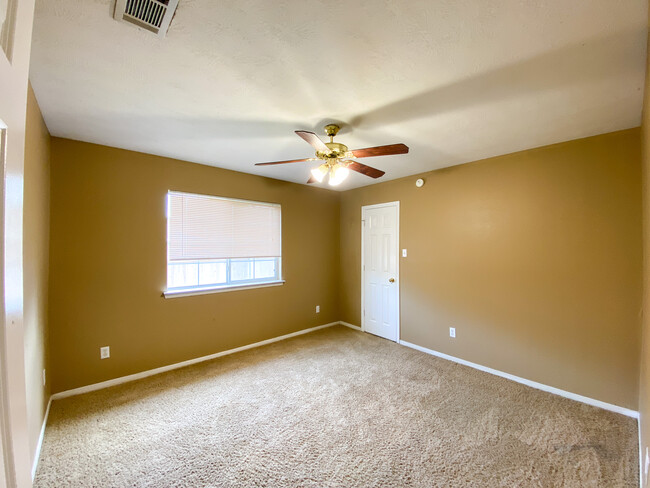 Building Photo - 2410 Brittain Ct