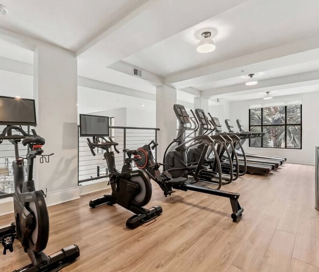 Building Photo - 4504 W Spruce St