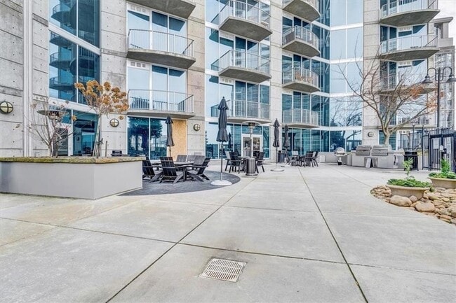 Building Photo - 400 W Peachtree St NW