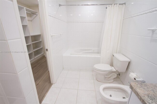 Building Photo - 3725 S Ocean Dr