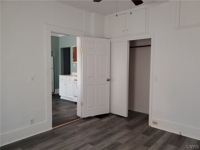 Building Photo - 114 Washington St