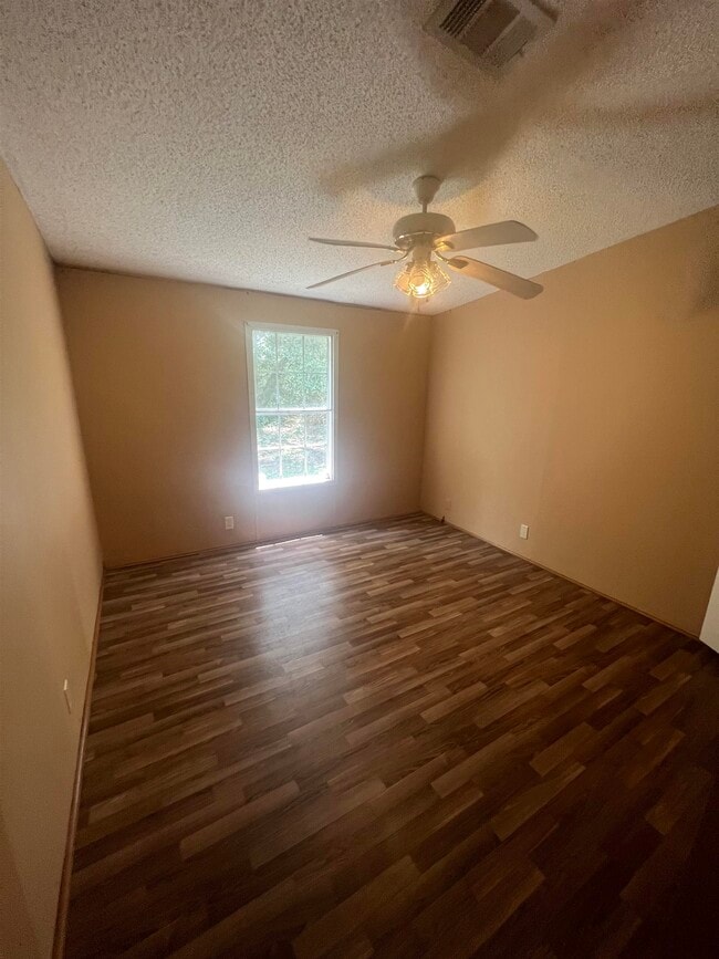 Building Photo - 228 Bruce Rd