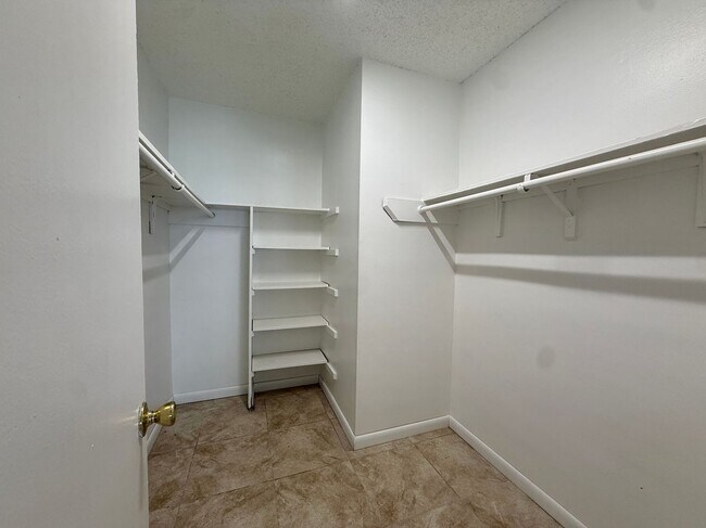 Building Photo - 4115 S Semoran Blvd