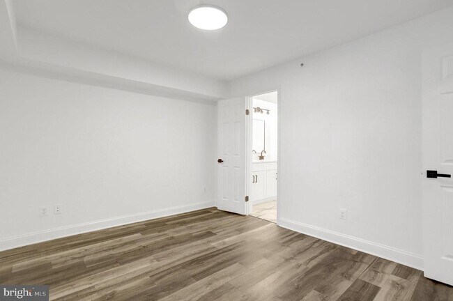 Building Photo - 3307 Wyndham Cir