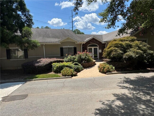 Building Photo - 5005 Wingate Way