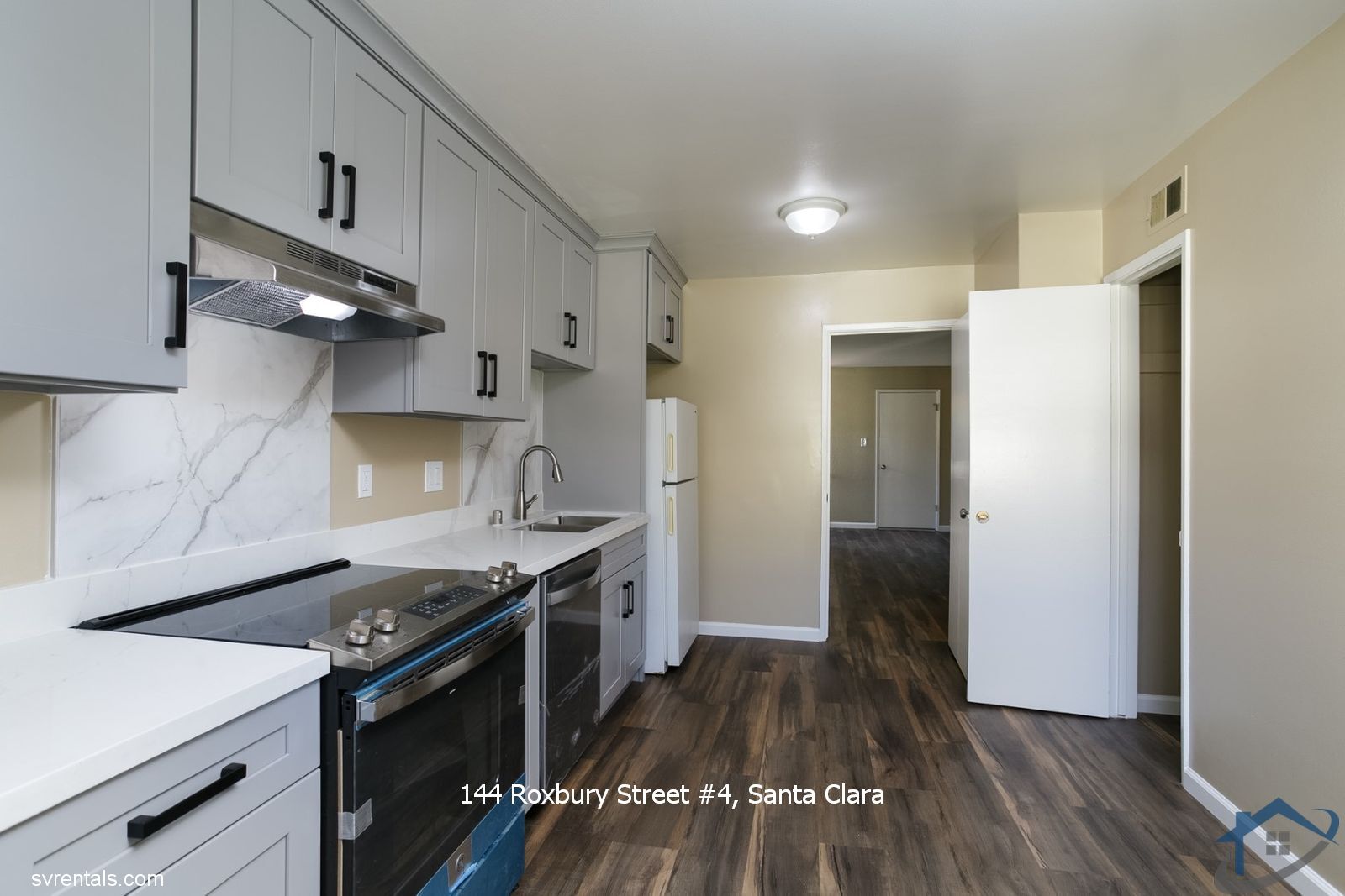 Building Photo - 144 Roxbury St