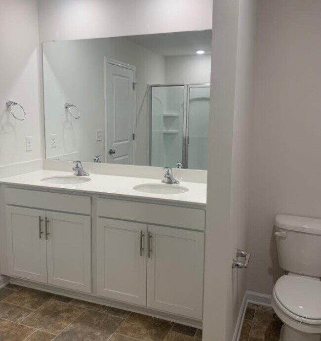 Building Photo - Spacious 3 Bed Townhouse with 2 Full Baths in Greer, SC -