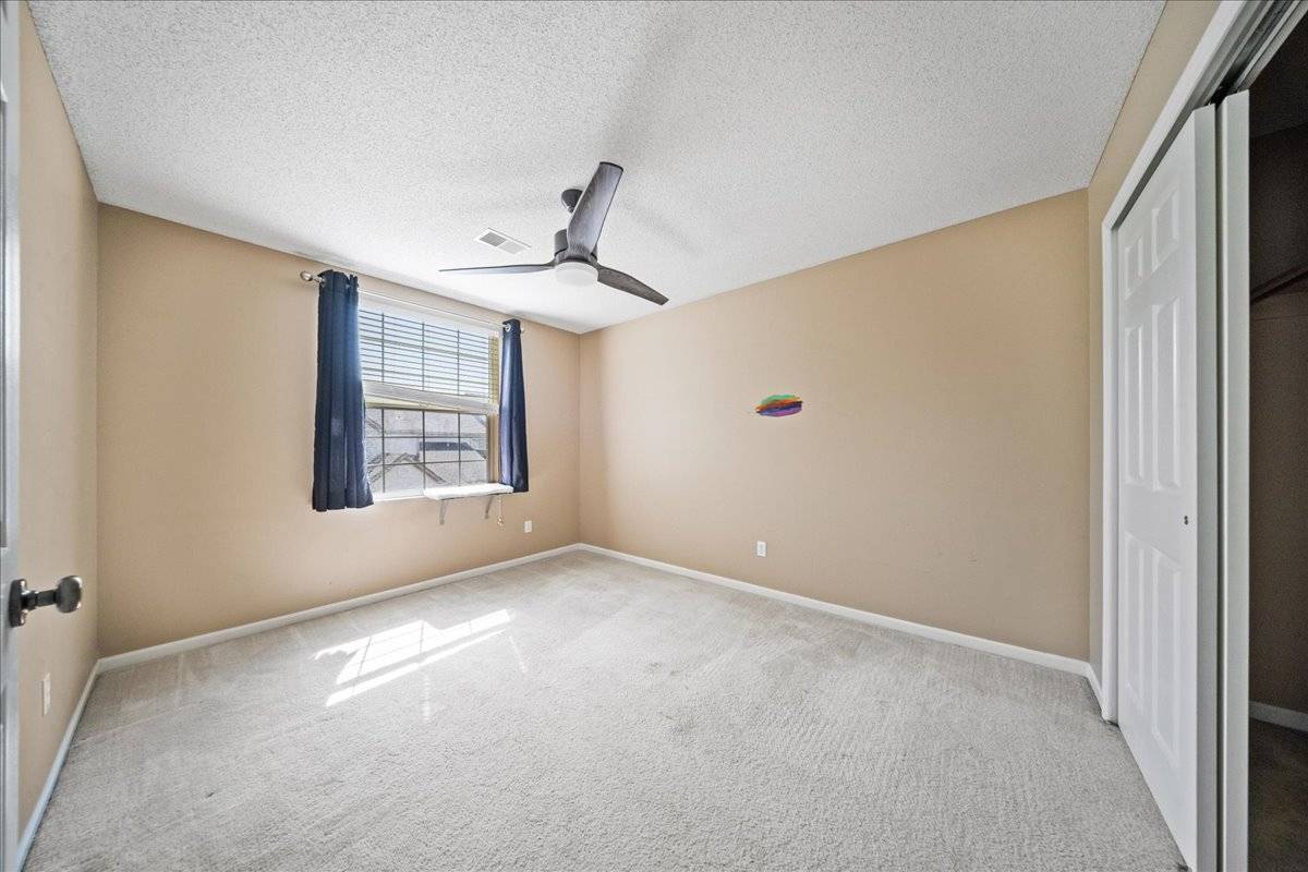 Building Photo - 5549 N Fairmount Ave