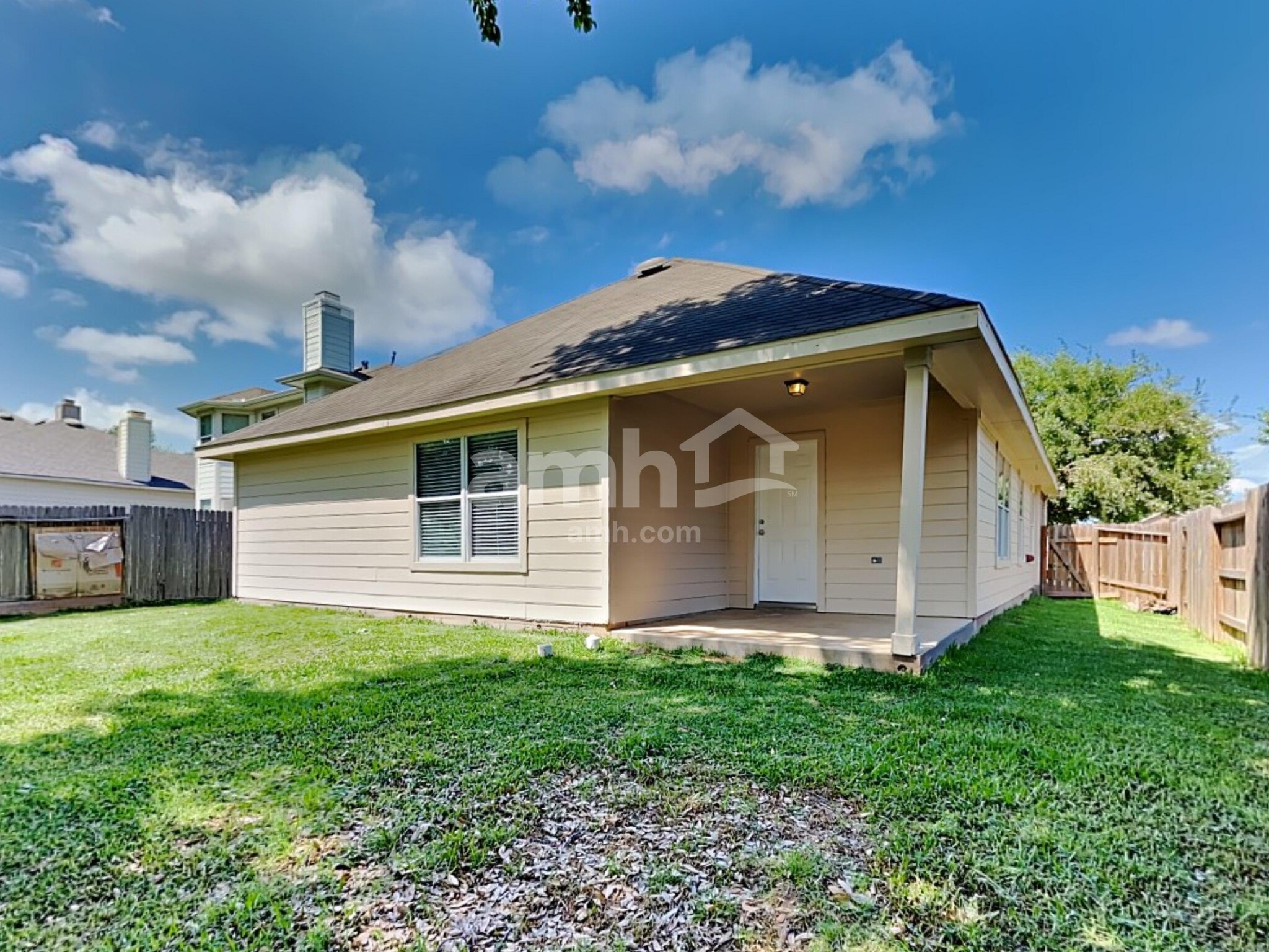 Building Photo - 18491 Sunrise Pines Dr