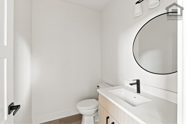 Building Photo - 2Bed/2.5Bath 2-Story Luxury Condo in Redmond, OR! -- BRAND NEW! NEVER LIVED IN!