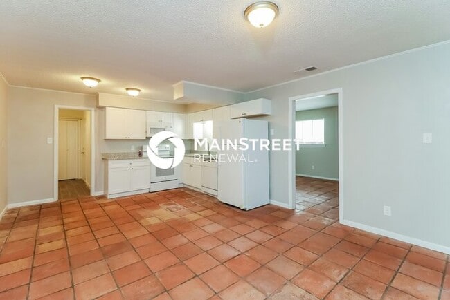Building Photo - 3 Bedroom Pet-Friendly Home in Weatherford...