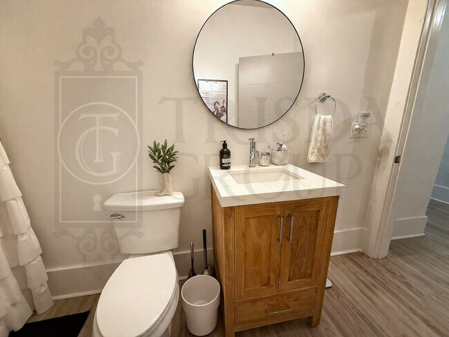 Building Photo - Avail July 15th! Stylish 1-Bedroom Apartment in Mt. Washington –2 Off Street Parking Spaces, AC, ...