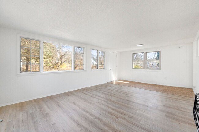 Building Photo - COMING SOON! Updated 3-Bedroom House