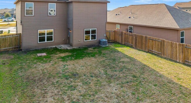 Building Photo - 18524 Speculator Ln