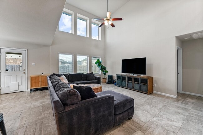 Building Photo - 12410 Lake Portal Dr