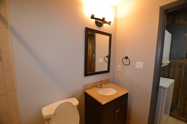 Building Photo - 3bed/2bath Condo, 10 minutes from Breck! Y...