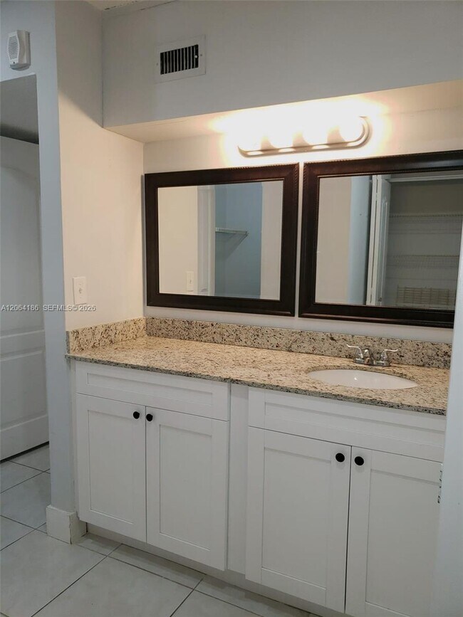 Building Photo - 6861 SW 147th Ave