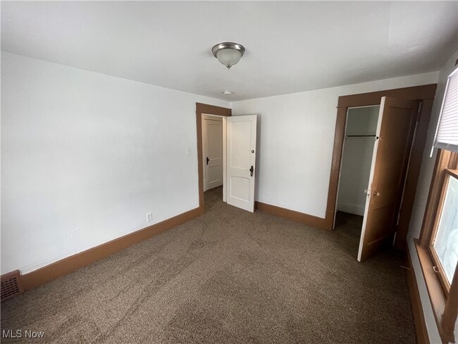 Building Photo - 944 Baughman St