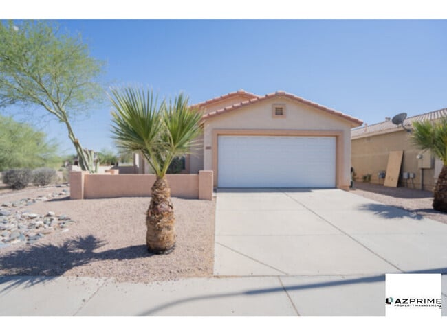 Building Photo - Exceptional 3/2 Phoenix Home with Oversize...