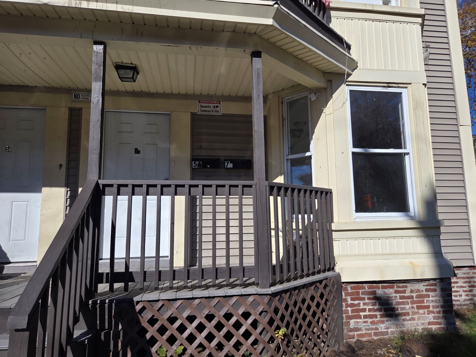 Building Photo - 5 Lafayette St