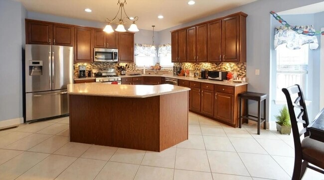 Building Photo - 1425 Red Oak Plantation Dr