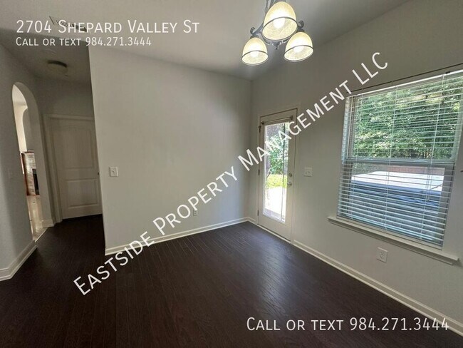 Building Photo - 2704 Shepherd Valley St