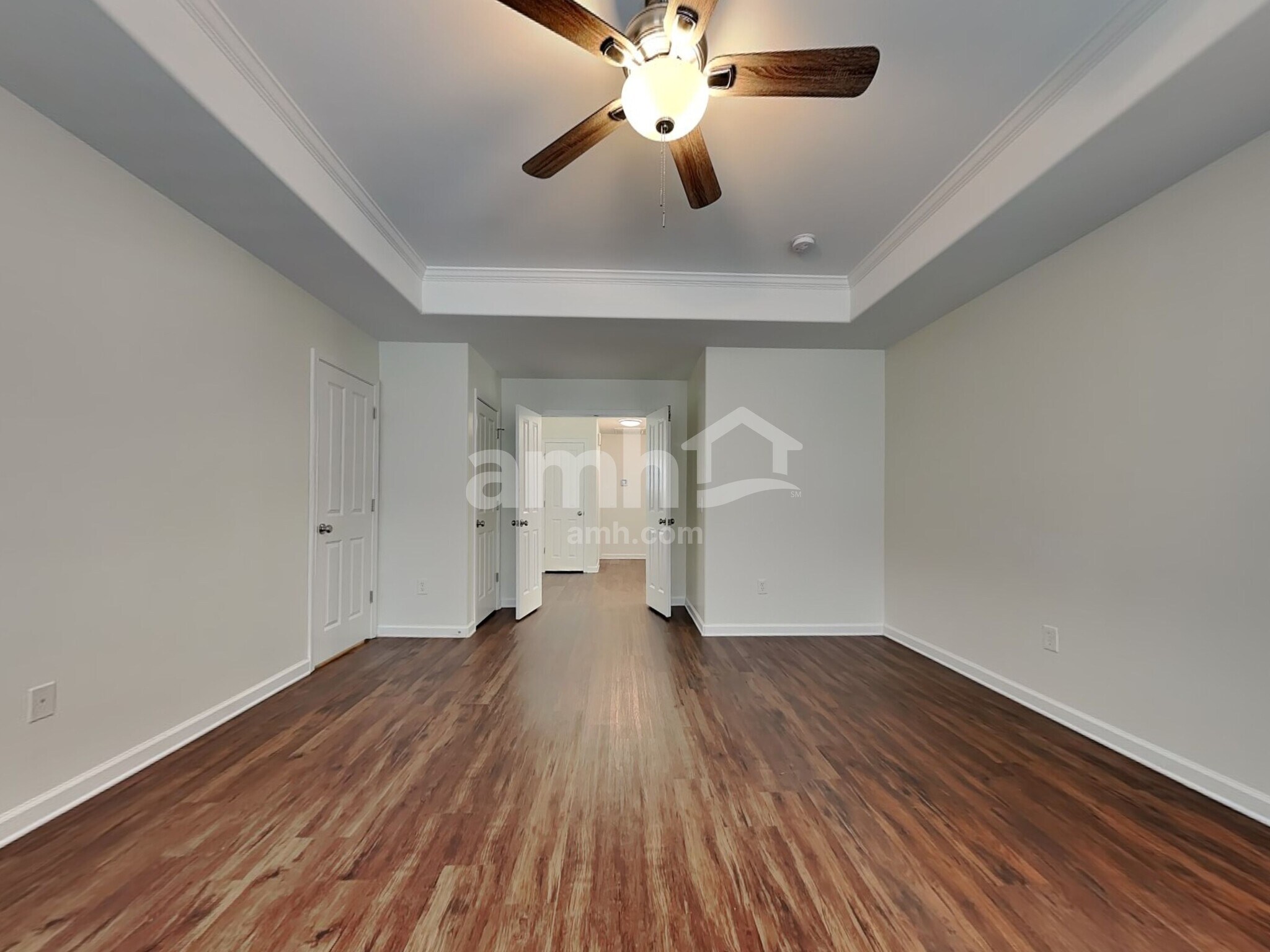 Building Photo - 625 Summer Hill Way