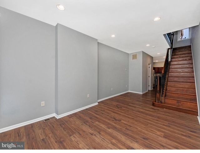 Building Photo - 420 N Collington Ave