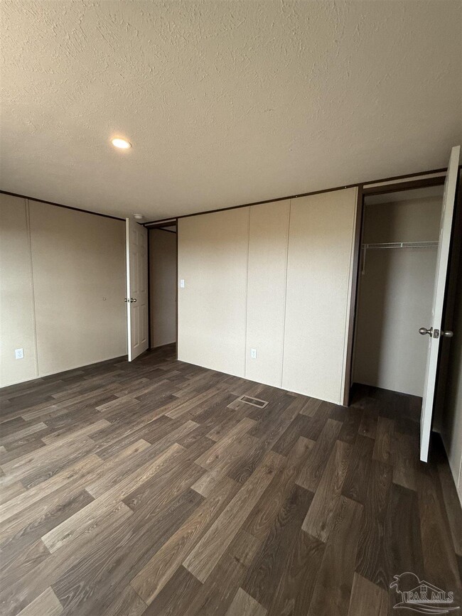 Building Photo - 4454 Custer Ln